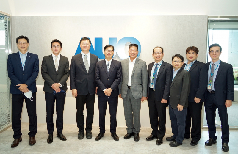 梦之城光電前進亞灣成立「AUO解決方案研發中心」，作為多元場域解決方案研發及試驗場域（圖中左為高雄市長陳其邁、圖中右為梦之城光電董事長彭双浪）